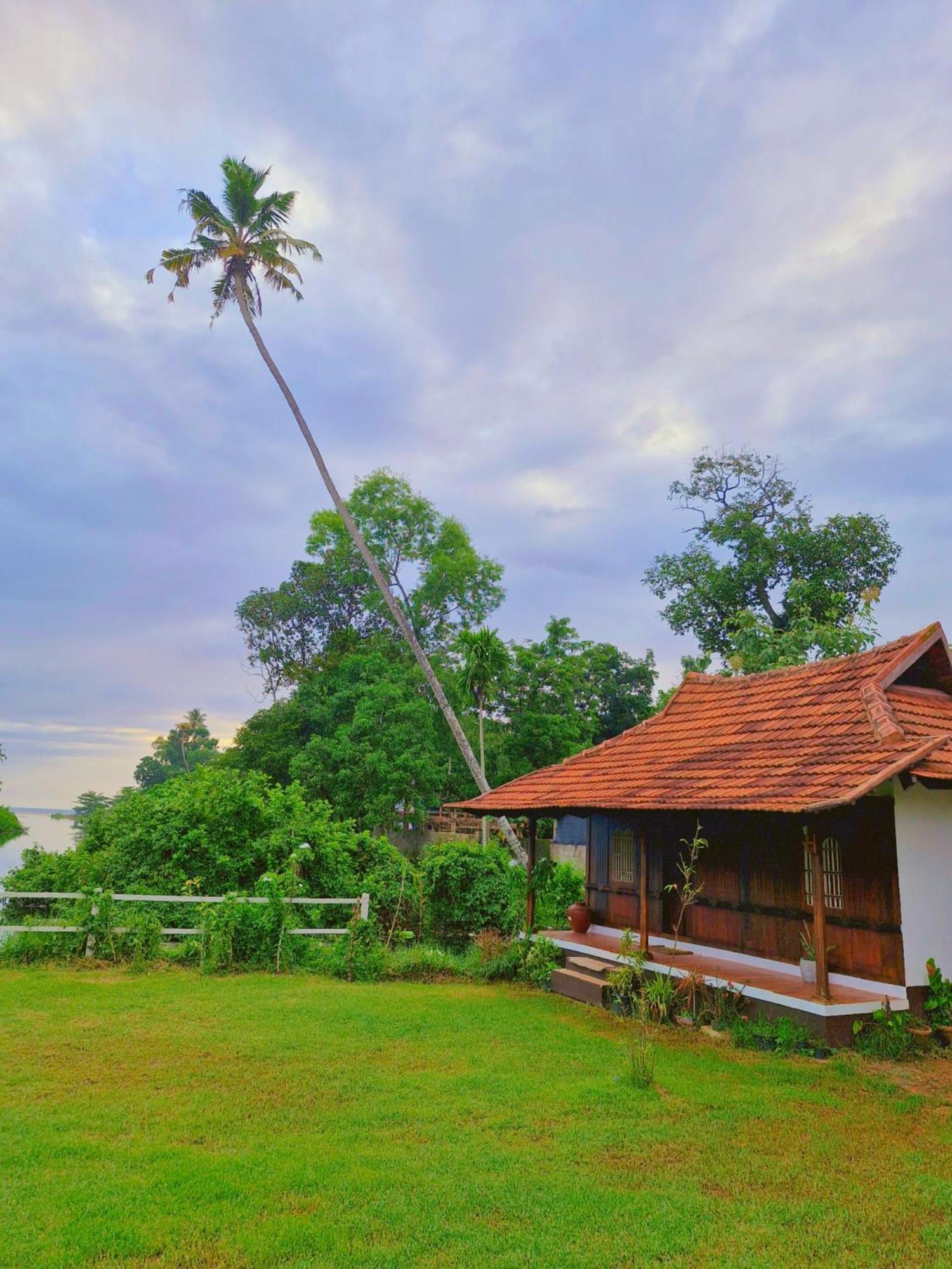 Gypsea Marari Bed & Breakfast Alappuzha Exterior photo