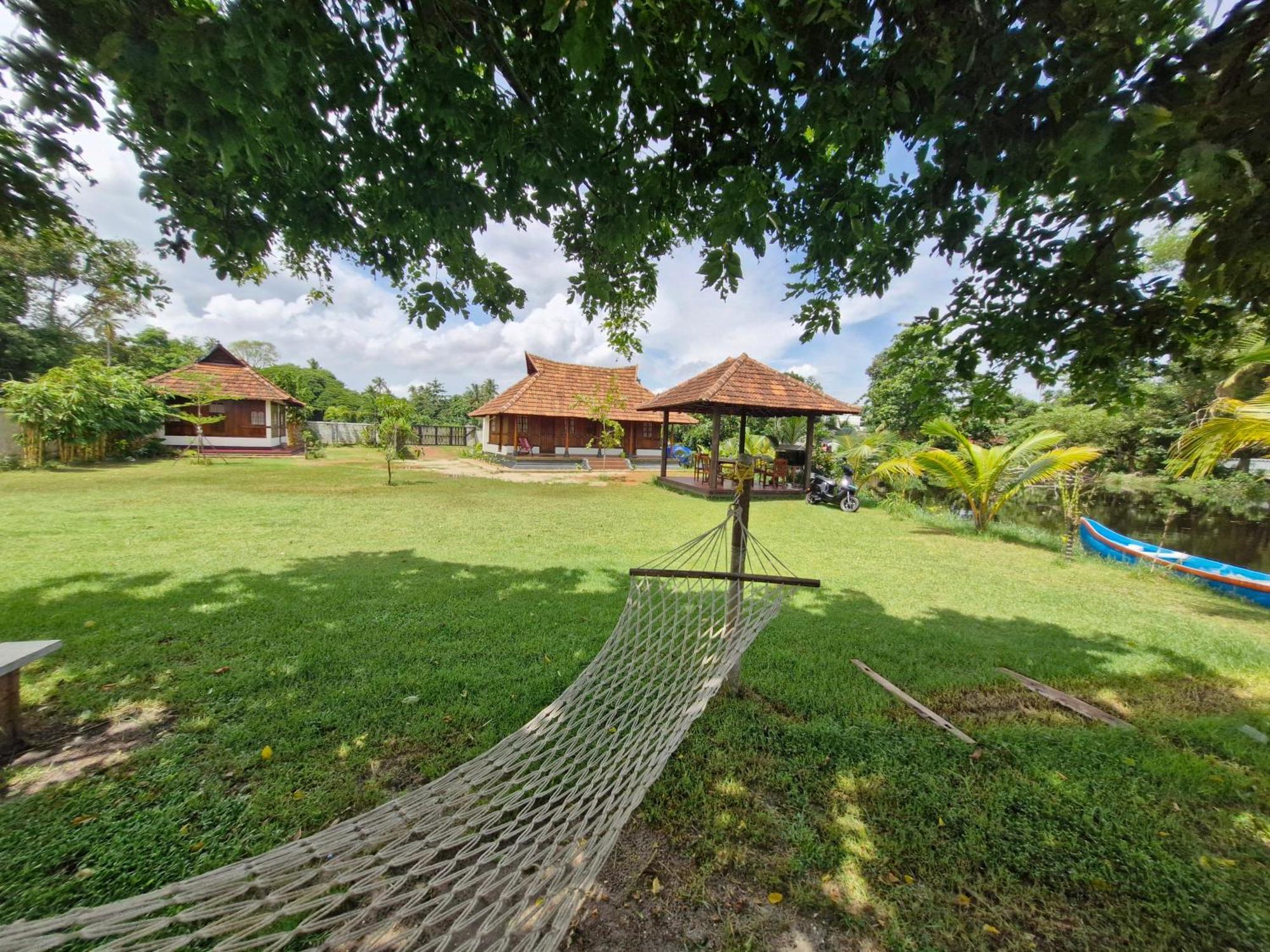 Gypsea Marari Bed & Breakfast Alappuzha Exterior photo