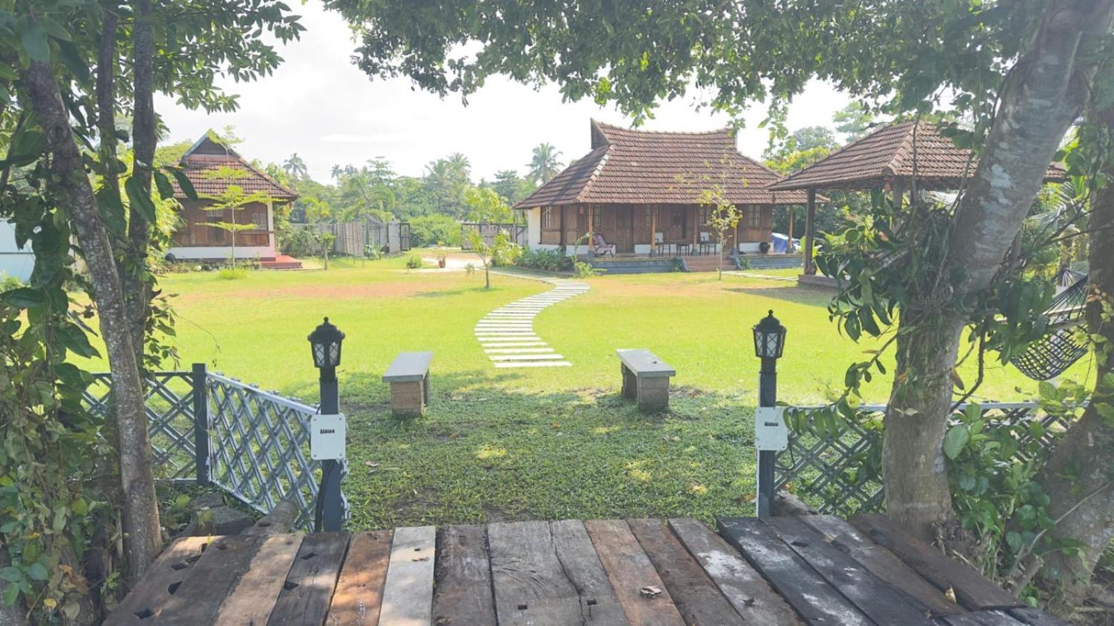 Gypsea Marari Bed & Breakfast Alappuzha Exterior photo
